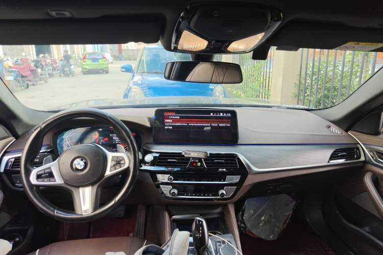Used BMW 5 Series 2021 Facelifted 530Li Leading Edition M Sport Package Headliner