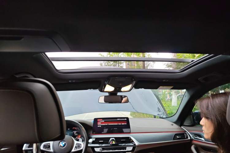 Used BMW 5 Series 2021 Restyled 530Li Luxury Edition M Sport Package Headliner