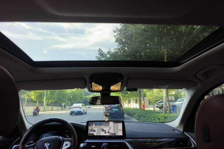 Used BMW 5 Series 2021 525Li Luxury Package Headliner