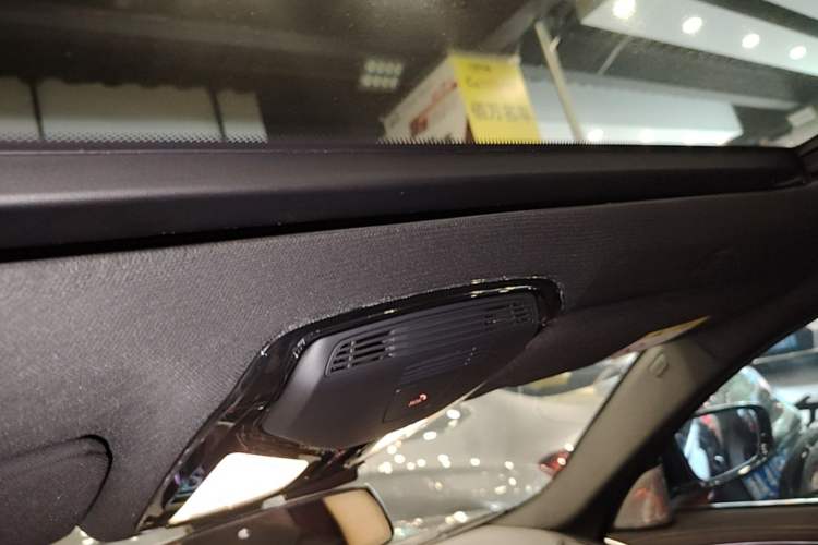 Used BMW 5 Series 2021 Facelifted 525Li M Sport Package Headliner