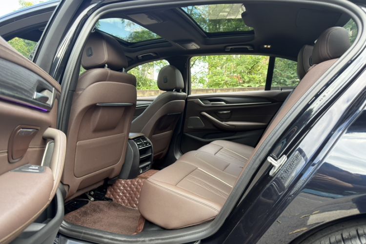 Used BMW 5 Series 2021 530Li Leading Model M Sport Package Headliner