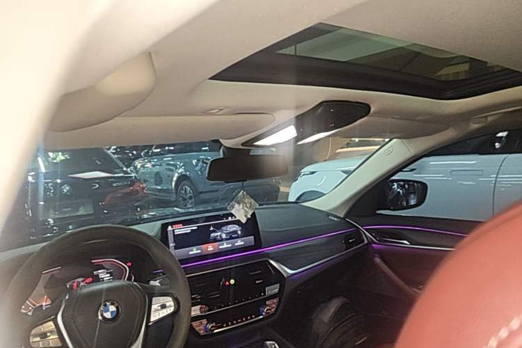 Used BMW 5 Series 2021 530Li Leading Luxury Package Headliner