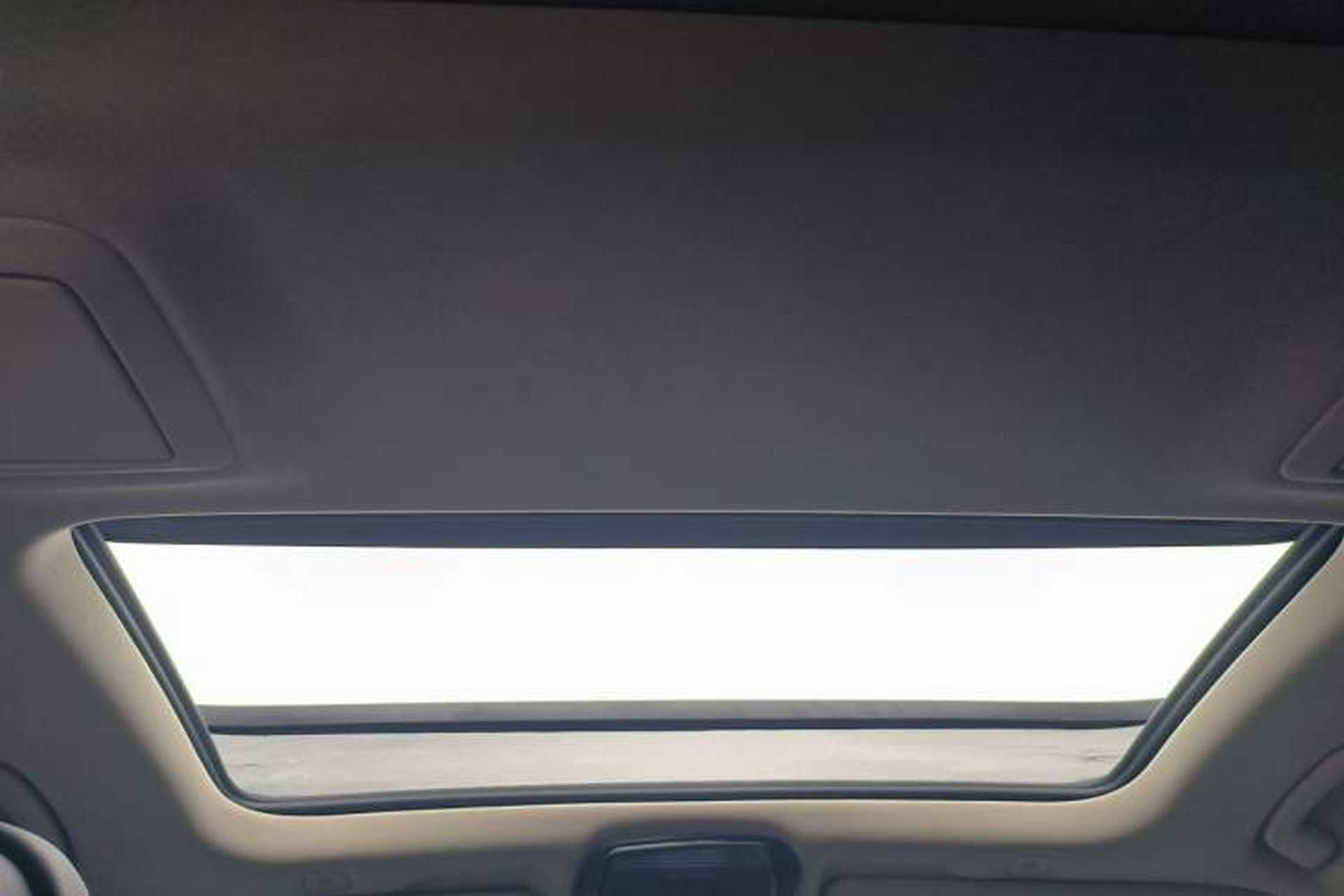 Used BMW 5 Series 2021 530Li Luxury Edition Premium Package Headliner