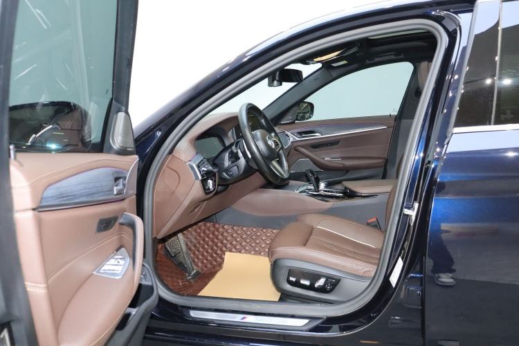 Used BMW 5 Series 2021 530Li Luxury Edition M Sport Package Interior 1