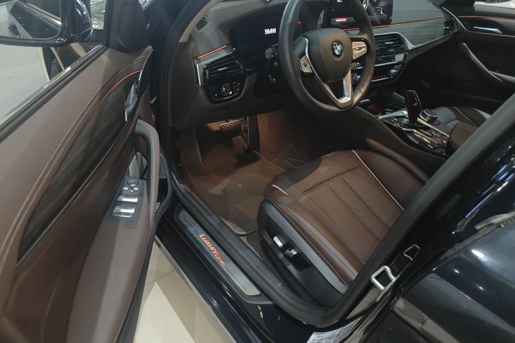 Used BMW 5 Series 2021 Restyled 530Li Leading Edition Luxury Package Interior 1