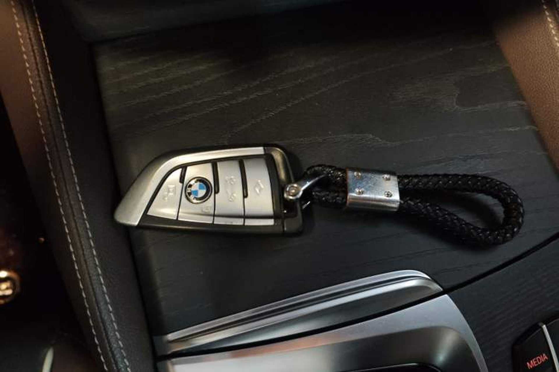 Used BMW 5 Series 2021 Facelifted 530Li Leading Edition M Sport Package Interior 1