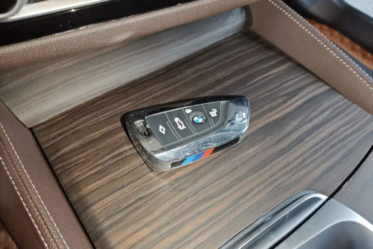 Used BMW 5 Series 2021 530Li xDrive Luxury Package Interior 1