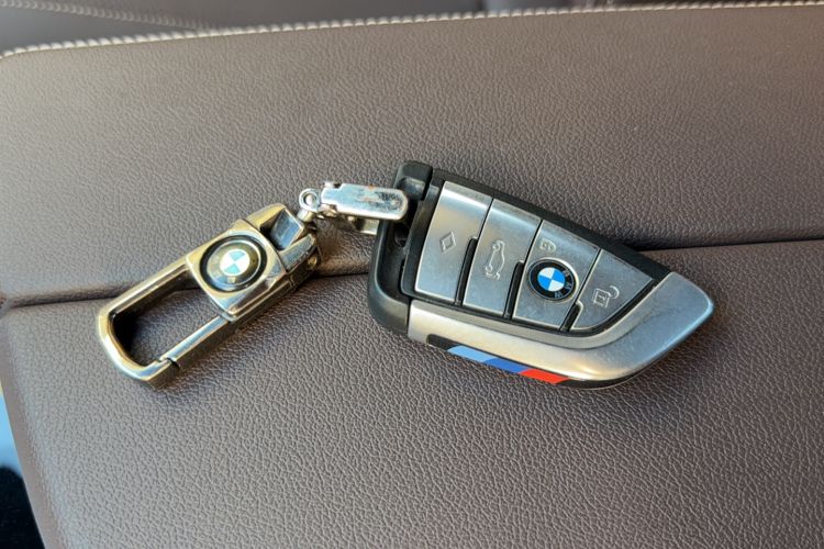 Used BMW 5 Series 2021 530Li Leading Model M Sport Package Interior 1