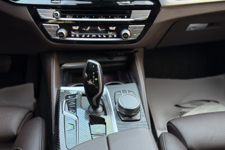 Used BMW 5 Series 2021 530Li Luxury Edition M Sport Package Interior 1