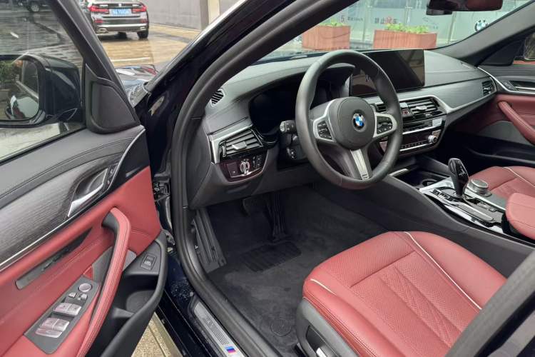 Used BMW 5 Series 2021 Facelifted 530Li Leading Edition M Sport Package Interior 1