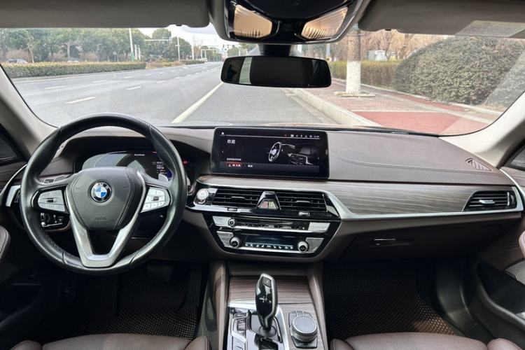 Used BMW 5 Series 2021 530Li Luxury Edition Premium Package Interior 10