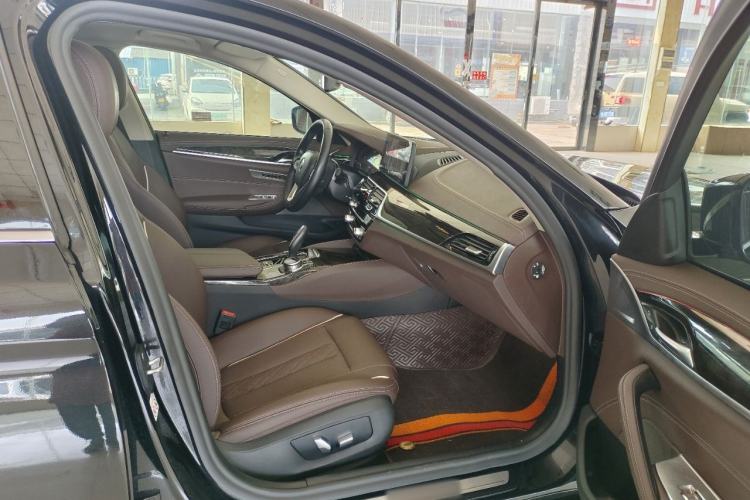 Used BMW 5 Series 2021 525Li Luxury Package Interior 11