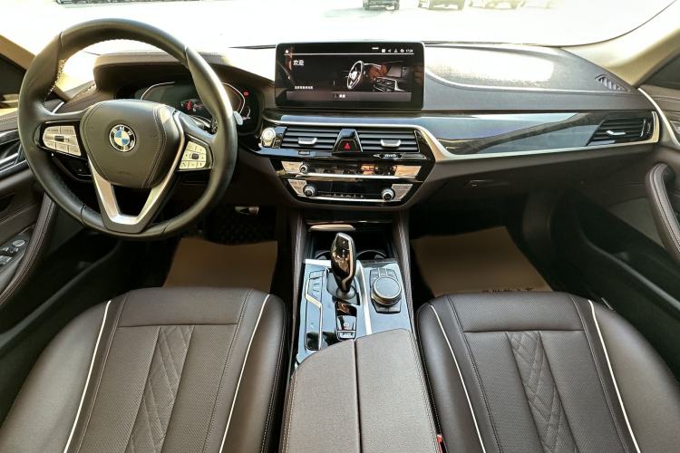 Used BMW 5 Series 2021 Updated Version 525Li Luxury Package Interior 2