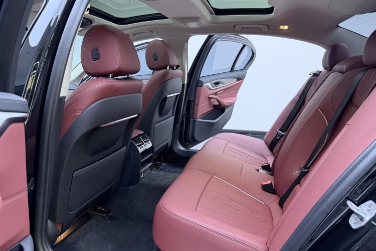 Used BMW 5 Series 2021 530Li Leading Luxury Package Interior 2