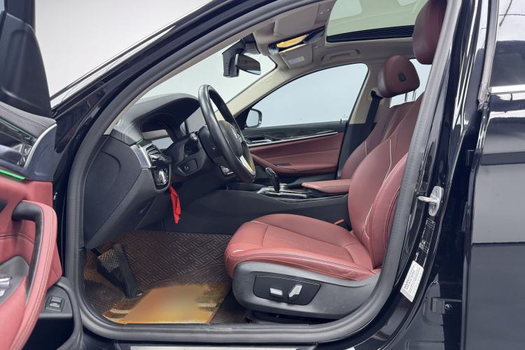 Used BMW 5 Series 2021 525Li Luxury Package Interior 2