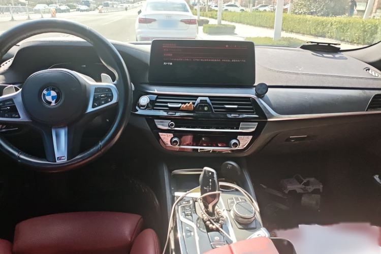 Used BMW 5 Series 2021 Restyled 530Li Luxury Edition M Sport Package Interior 2
