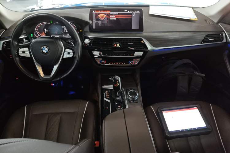 Used BMW 5 Series 2021 530Li xDrive Luxury Package Interior 2
