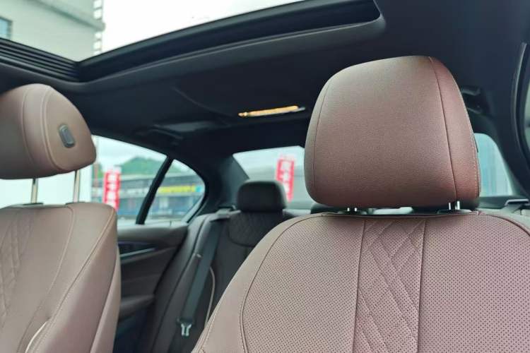 Used BMW 5 Series 2021 525Li M Sport Package Interior 2