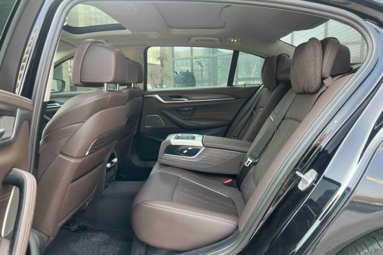 Used BMW 5 Series 2021 530Li Luxury Edition Premium Package Interior 2