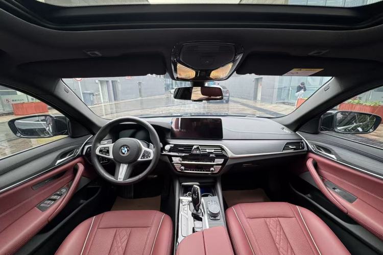 Used BMW 5 Series 2021 Facelifted 530Li Leading Edition M Sport Package Interior 2