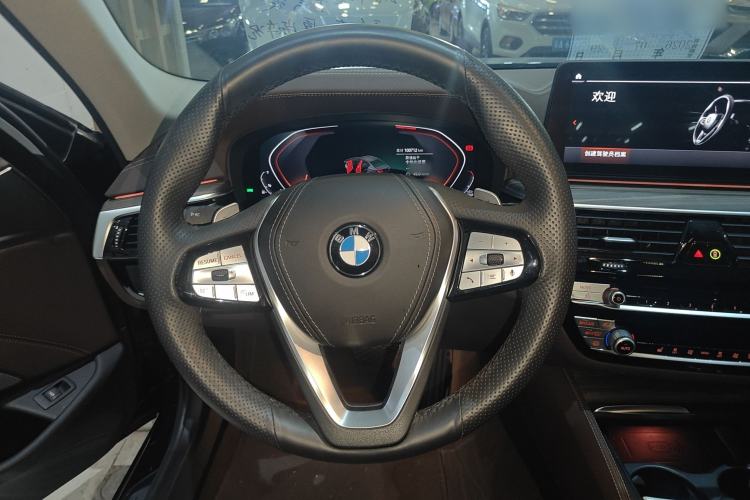 Used BMW 5 Series 2021 Restyled 530Li Leading Edition Luxury Package Interior 3