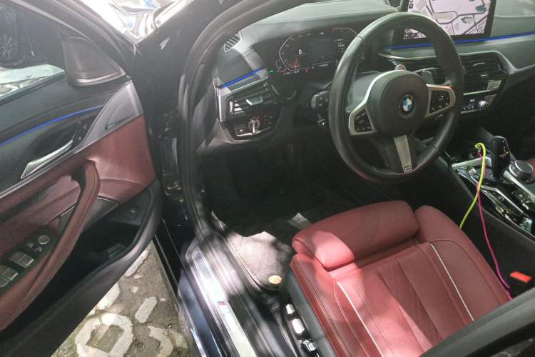 Used BMW 5 Series 2021 530Li Luxury Edition M Sport Package Interior 3