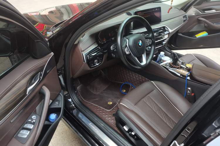Used BMW 5 Series 2021 530Li Leading Luxury Package Interior 3