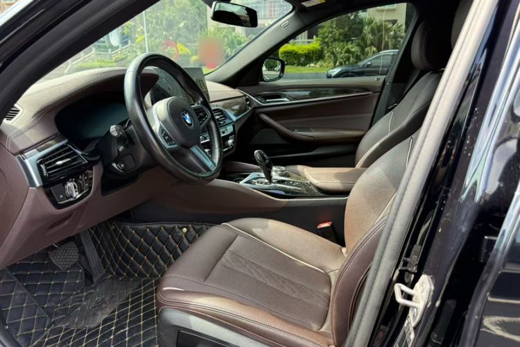 Used BMW 5 Series 2021 Facelifted 525Li M Sport Package Interior 3