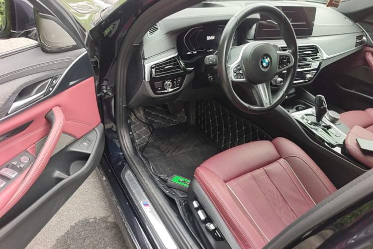 Used BMW 5 Series 2021 530Li Luxury Edition M Sport Package Interior 3