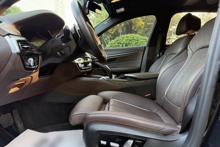 Used BMW 5 Series 2021 530Li Luxury Edition M Sport Package Interior 3