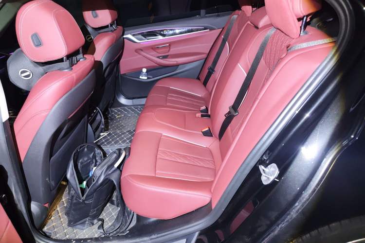 Used BMW 5 Series 2021 525Li Luxury Package Interior 4