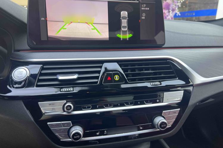 Used BMW 5 Series 2021 530Li Leading Model M Sport Package Interior 4