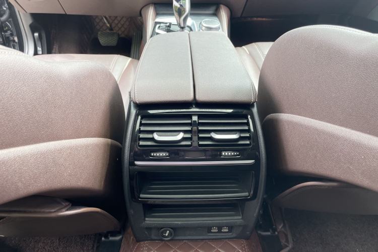 Used BMW 5 Series 2021 Facelifted 530Li Leading Edition M Sport Package Interior 4
