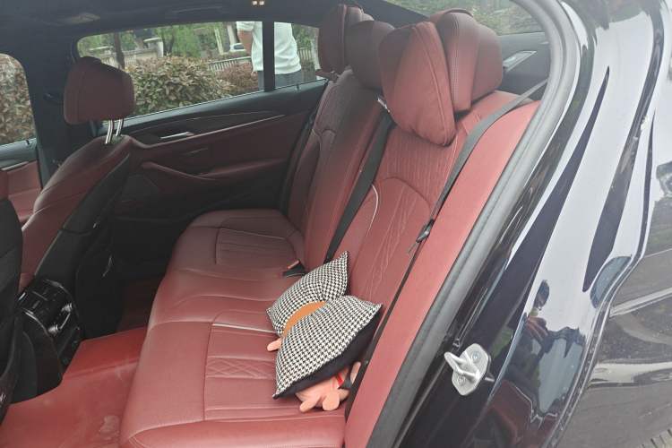 Used BMW 5 Series 2021 Restyled 530Li Luxury Edition M Sport Package Interior 4