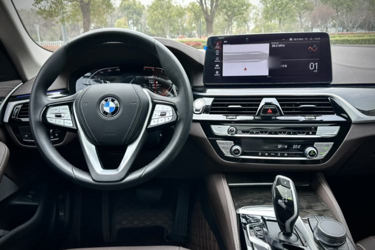 Used BMW 5 Series 2021 525Li Luxury Package Interior 5