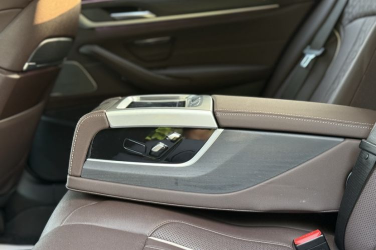 Used BMW 5 Series 2021 530Li Luxury Edition M Sport Package Interior 5