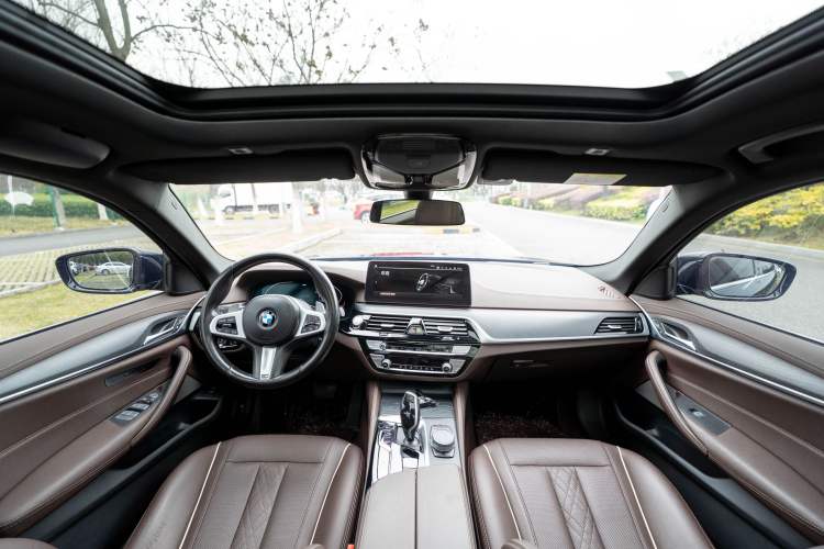 Used BMW 5 Series 2021 Facelifted 530Li Leading Edition M Sport Package Interior 6