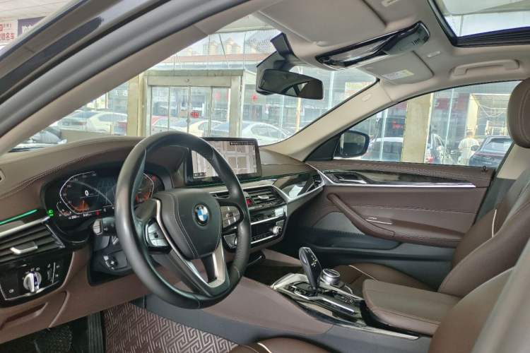Used BMW 5 Series 2021 525Li Luxury Package Interior 6