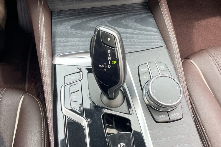 Used BMW 5 Series 2021 Facelifted 530Li Leading Edition M Sport Package Interior 6