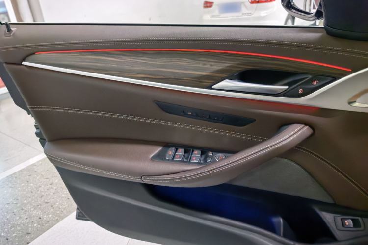 Used BMW 5 Series 2021 530Li Leading Luxury Package Interior 8
