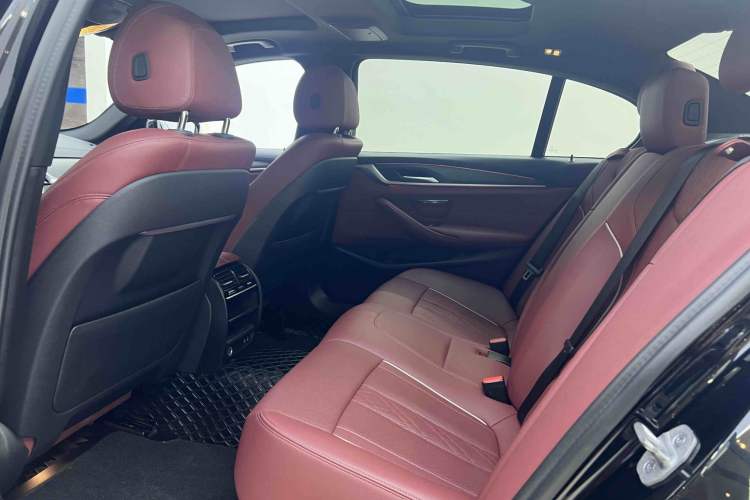 Used BMW 5 Series 2021 530Li Leading Model M Sport Package Interior 8