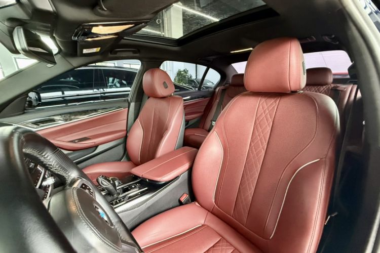 Used BMW 5 Series 2021 525Li M Sport Package Interior 8