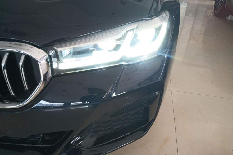Used BMW 5 Series 2021 530Li Leading Model M Sport Package Left Front Headlight