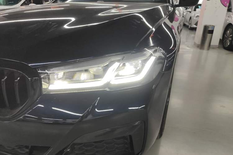 Used BMW 5 Series 2021 530i M Sport Package Left Front Headlight