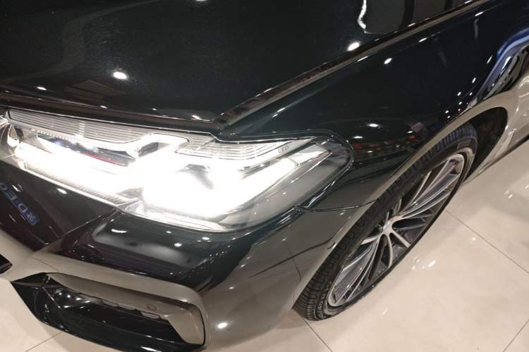 Used BMW 5 Series 2021 Facelifted 530Li Leading Edition M Sport Package Left Front Headlight