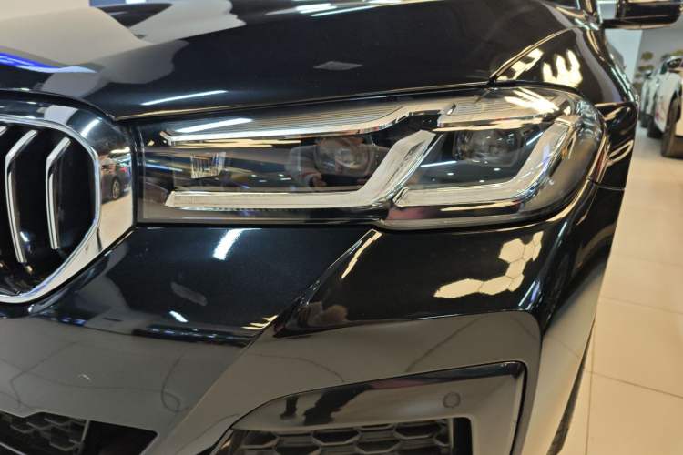 Used BMW 5 Series 2021 Facelifted 530Li Leading Edition M Sport Package Left Front Headlight