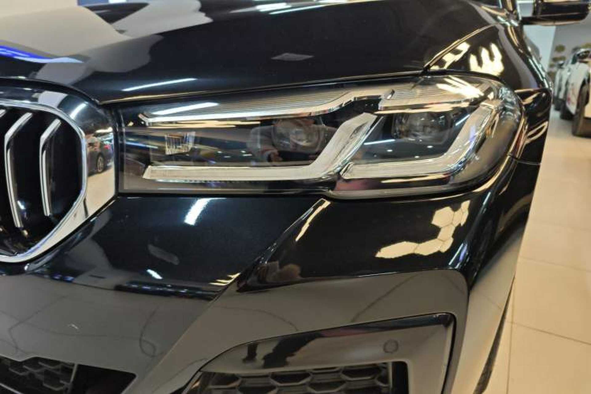 Used BMW 5 Series 2021 Facelifted 530Li Leading Edition M Sport Package Left Front Headlight