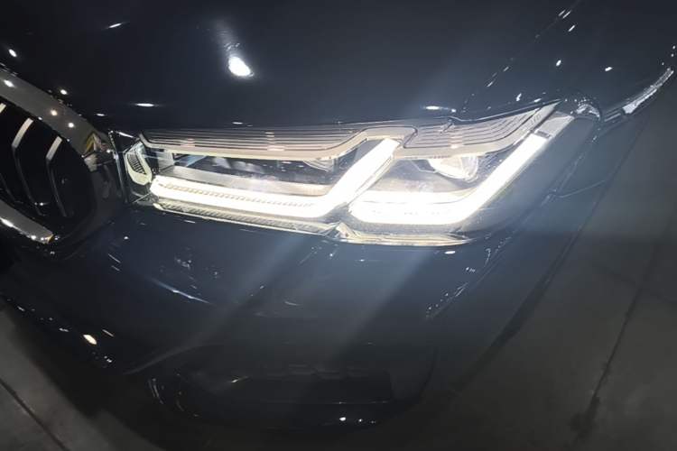 Used BMW 5 Series 2021 530Li Leading Model M Sport Package Left Front Headlight