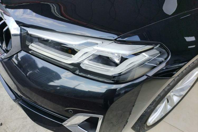 Used BMW 5 Series 2021 525Li Luxury Package Left Front Headlight
