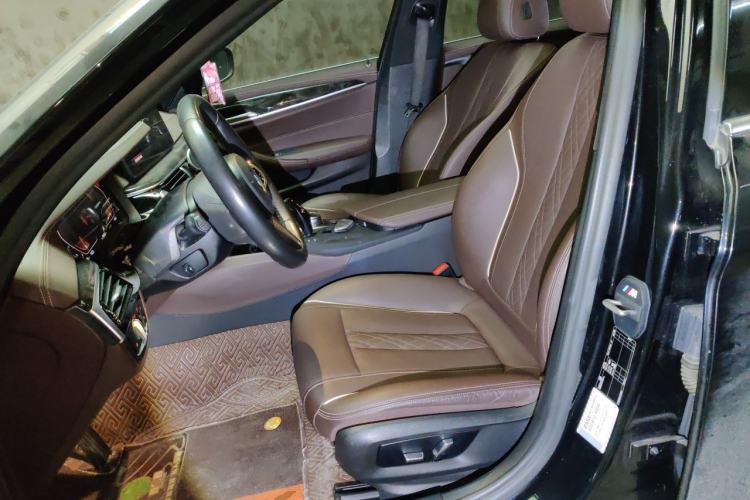 Used BMW 5 Series 2021 525Li M Sport Package Left Front Seat
